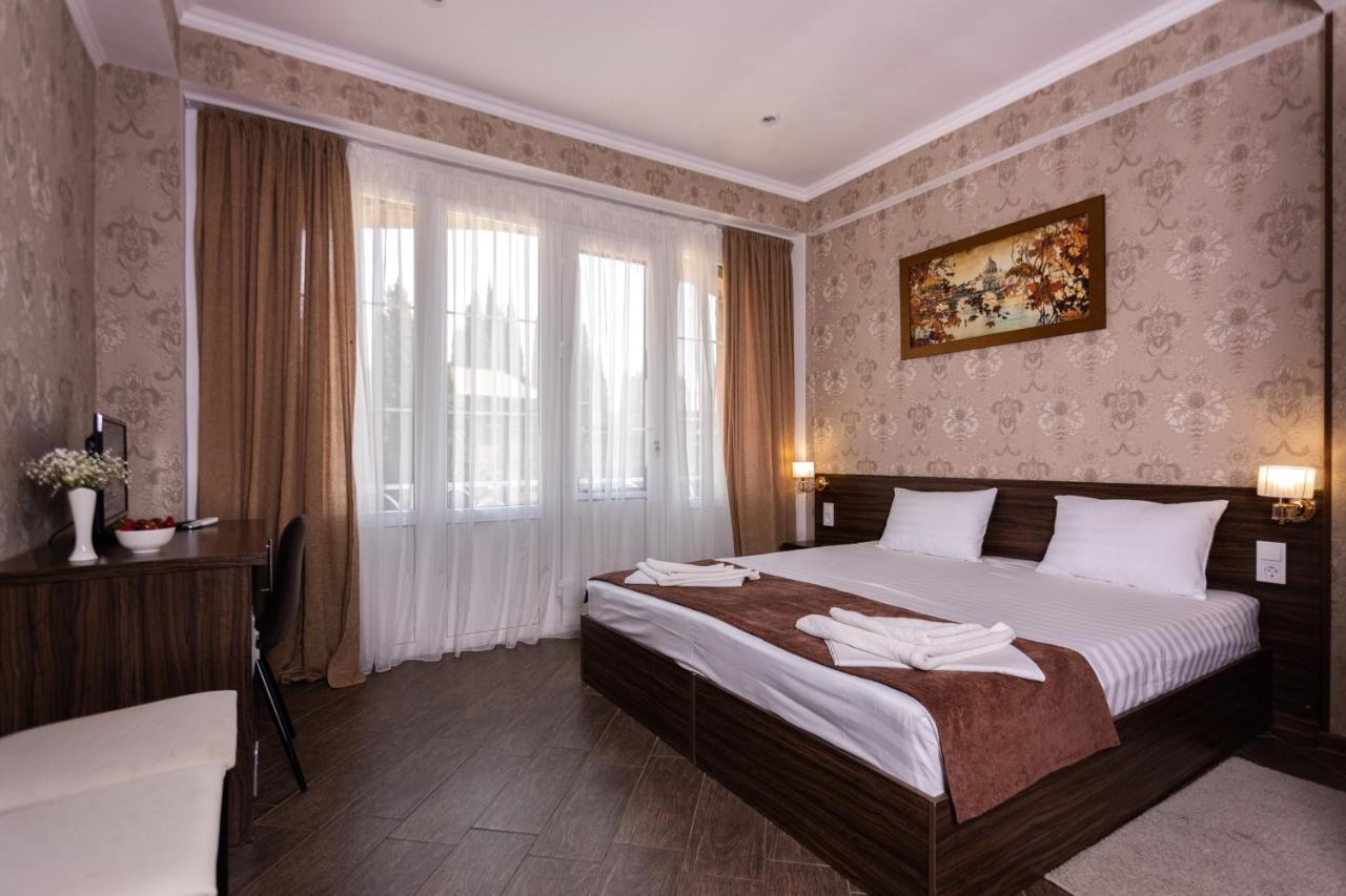 Hotel Nikopoli On Vodopadnaya 21А New Athos Buitenkant foto