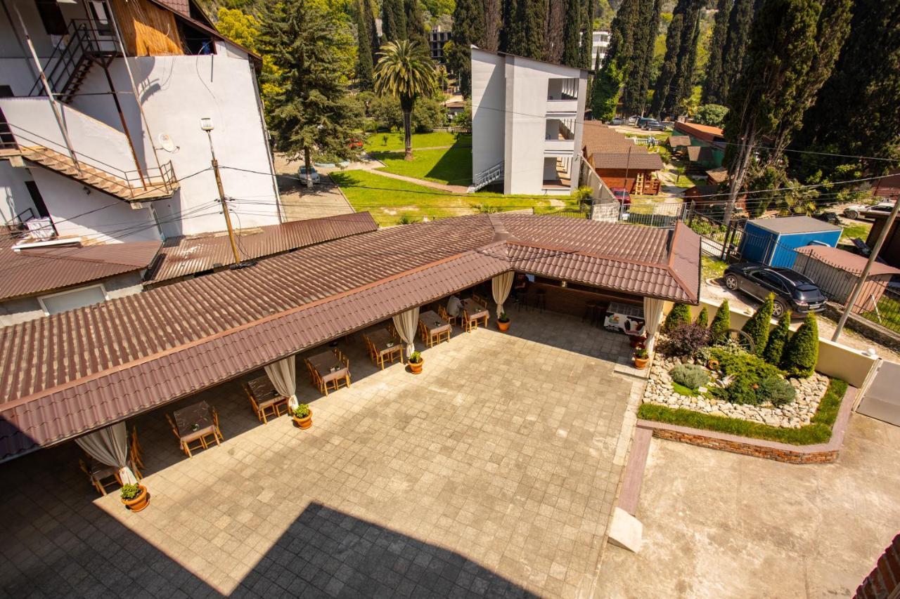 Hotel Nikopoli On Vodopadnaya 21А New Athos Buitenkant foto