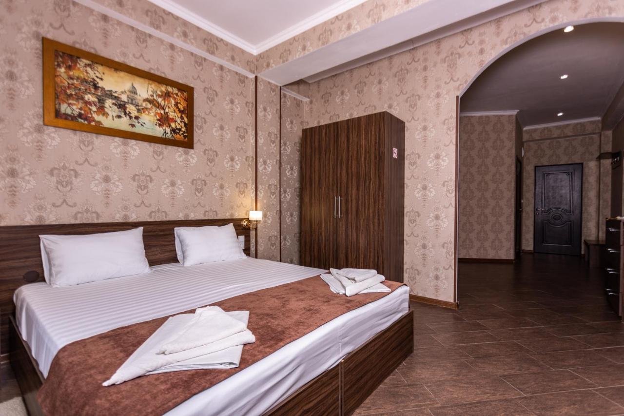 Hotel Nikopoli On Vodopadnaya 21А New Athos Buitenkant foto